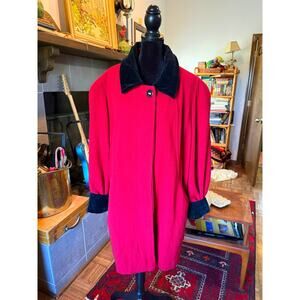 1980s vintage Herman Kay 100% wool and velvet red heavy coat size large